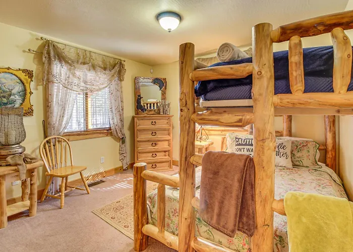 Family-friendly W/ Fire Pit In Forest Lakes * Forest Lakes Estates