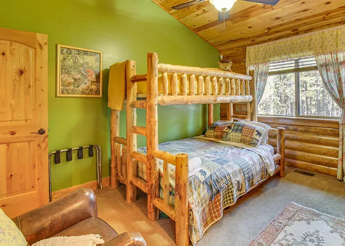 Hébergement de vacances Family-friendly W/ Fire Pit In Forest Lakes *
