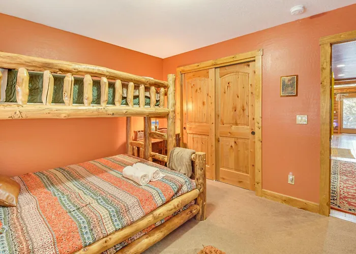 Hébergement de vacances Family-friendly W/ Fire Pit In Forest Lakes Forest Lakes Estates